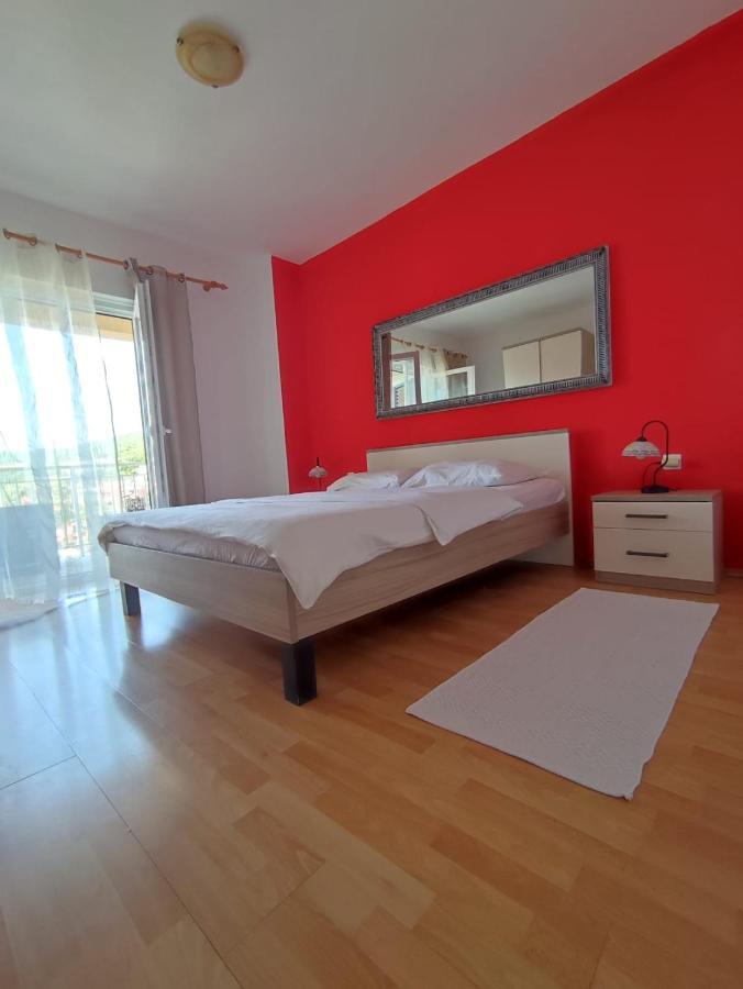 Apartments Laus Zavalatica Eksteriør billede