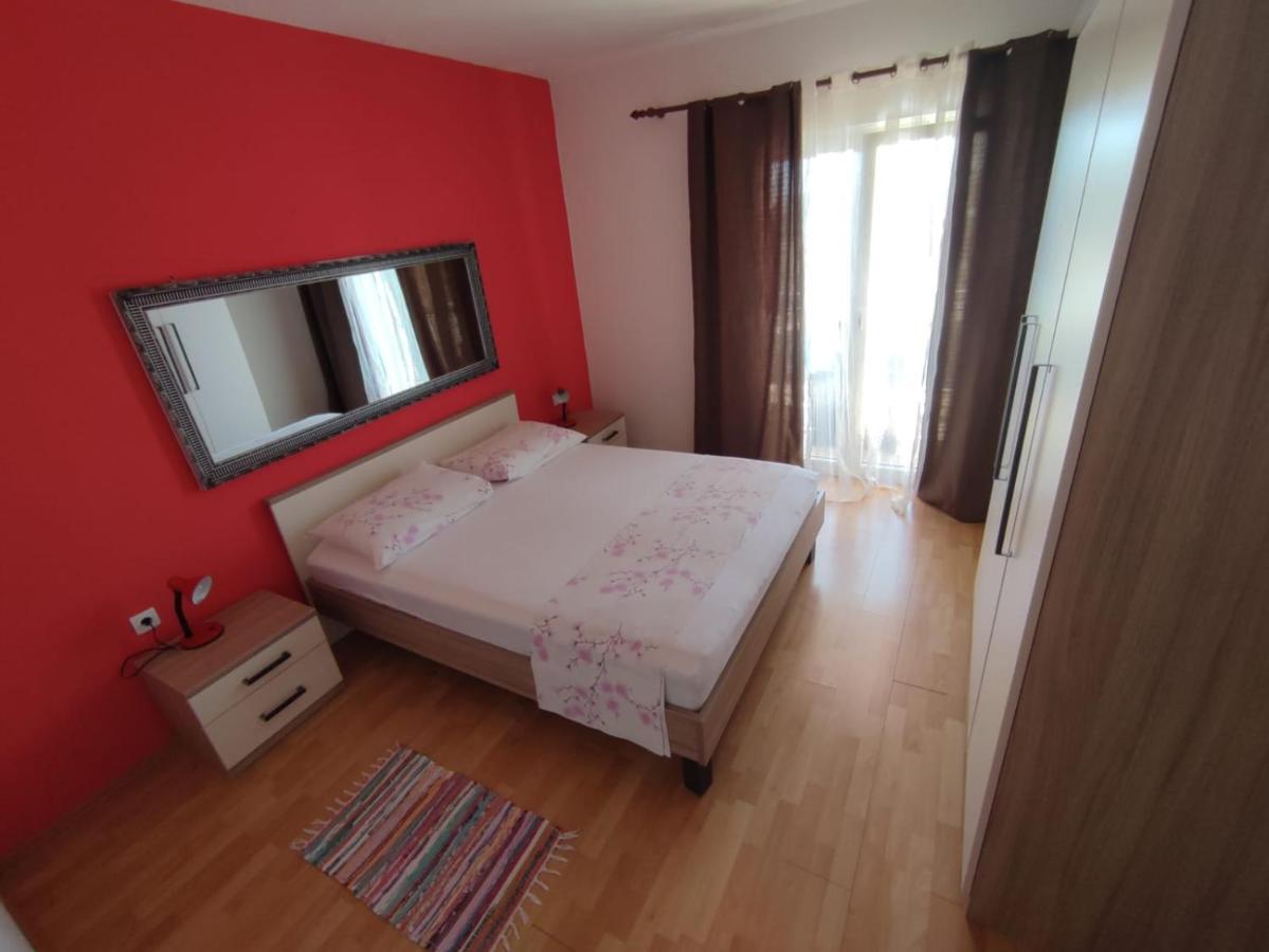 Apartments Laus Zavalatica Eksteriør billede