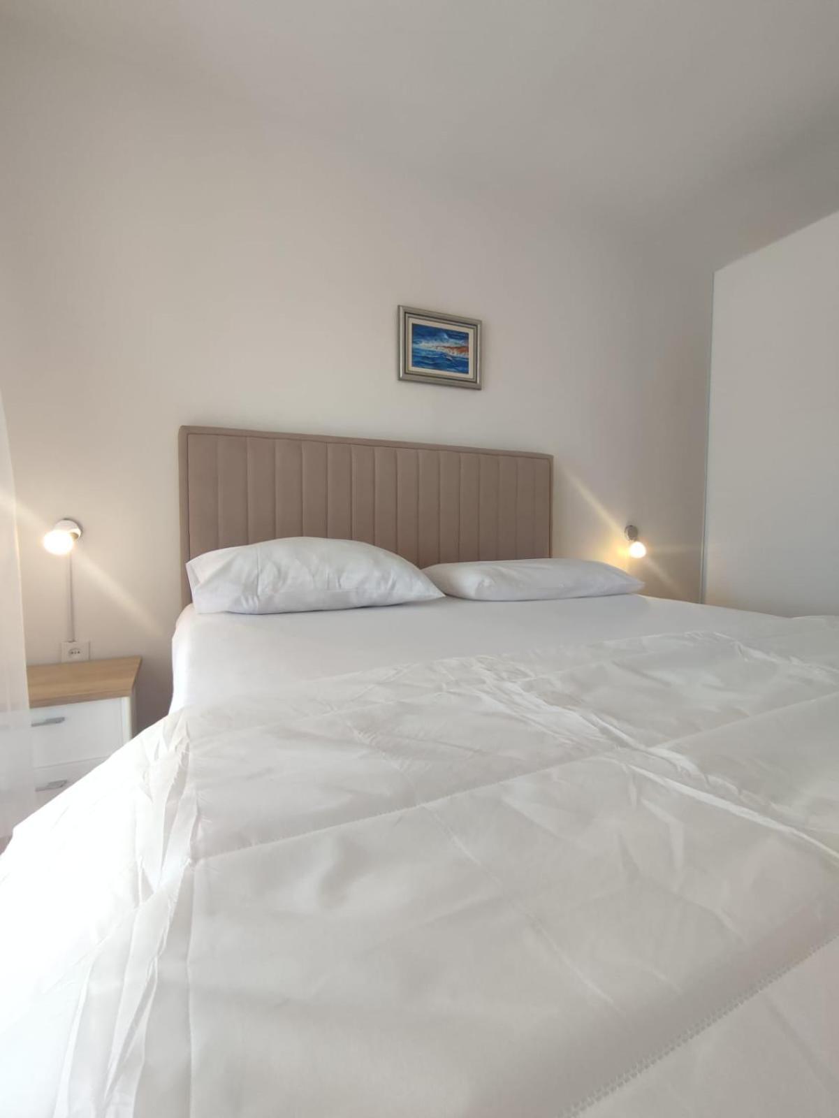 Apartments Laus Zavalatica Eksteriør billede