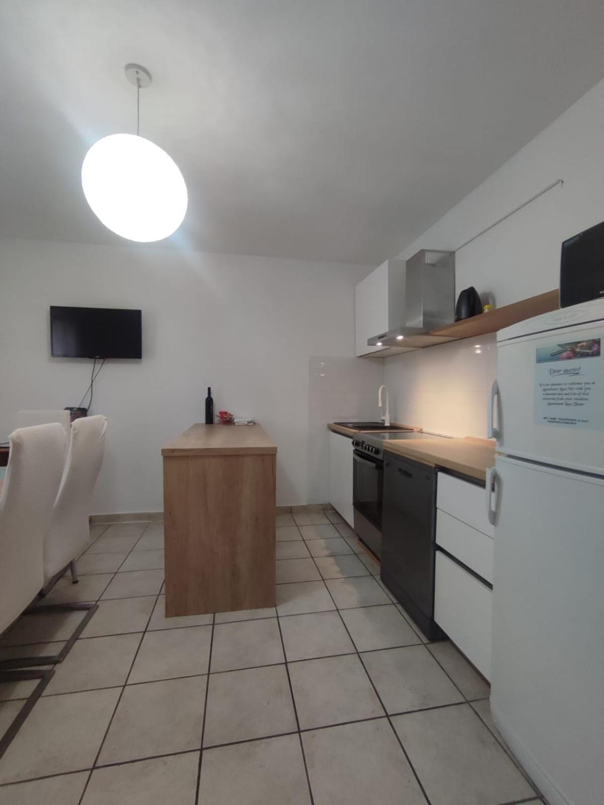 Apartments Laus Zavalatica Eksteriør billede